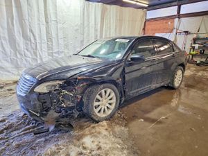 Chrysler 200 TOURING 2.4L 4 2013
