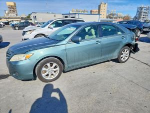 Toyota Camry BASE 2.5L 4 2011