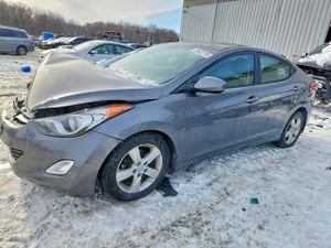 Hyundai Elantra GLS 1.8L 4 2013