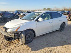 Nissan Sentra S 1.8L 4 2015
