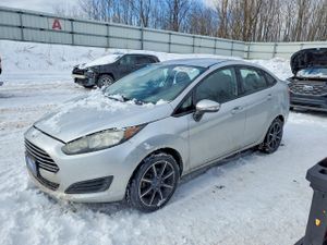 Ford Fiesta SE 1.6L 4 2015