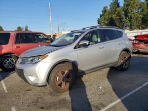 Toyota Rav4 XLE 2.5L 4 2015