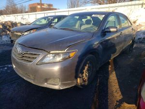 Toyota Camry BASE 2.5L 4 2010