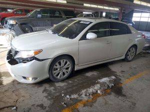Toyota Avalon BASE 3.5L 6 2011
