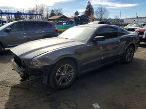 Ford Mustang 3.7L 6 2014