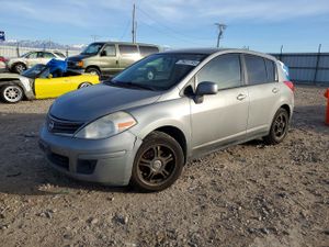 Nissan Versa S 1.8L 4 2010