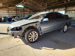 Toyota Camry LE 2.4L 4 2004