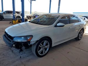 Volkswagen Passat SEL 3.6L 6 2012
