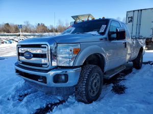 Ford F-350 SUPER DUTY 6.2L 8 2015
