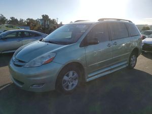 Toyota Sienna CE 3.5L 6 2008
