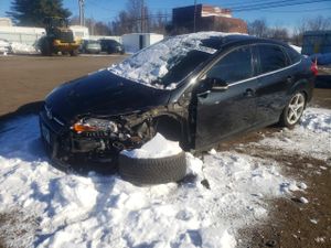 Ford Focus TITANIUM 2.0L 4 2012