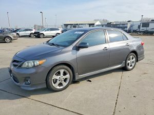Toyota Corolla BASE 1.8L 4 2012