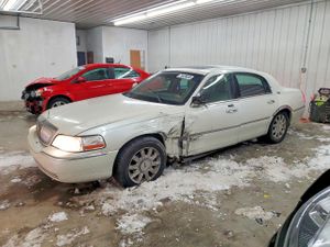 Lincoln Town Car SIGNATURE LIMITED 4.6L 8 2006