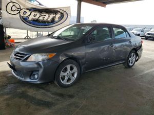 Toyota Corolla BASE 1.8L 4 2013