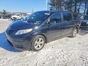 Toyota Sienna 3.5L 6 2017
