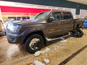 Toyota Tacoma DOUBLE CAB 4.0L 6 2013
