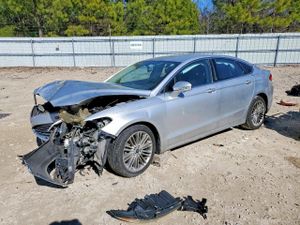 Ford Fusion SE 2.0L 4 2015