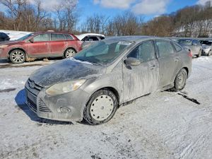 Ford Focus SE 2.0L 4 2013
