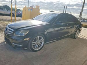 Mercedes-Benz C 300 4MATIC 3.0L 6 2012