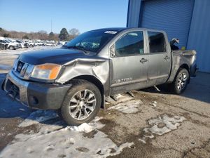 Nissan Titan S 5.6L 8 2012