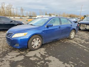 Toyota Camry BASE 2.5L 4 2011