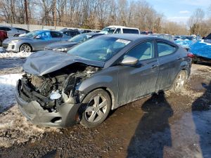 Hyundai Elantra GLS 1.8L 4 2013