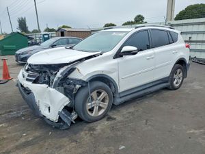 Toyota Rav4 XLE 2.5L 4 2014