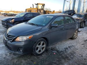 Toyota Corolla BASE 1.8L 4 2013