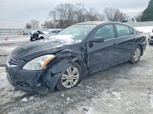 Nissan Altima BASE 2.5L 4 2011
