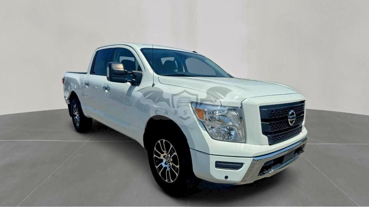 Nissan Titan SV 5.6L 8 2020