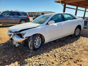 Toyota Camry BASE 2.5L 4 2011