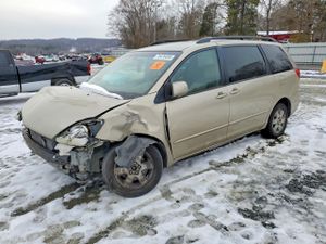 Toyota Sienna XLE 3.3L 6 2004