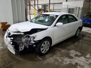 Toyota Camry BASE 2.5L 4 2011
