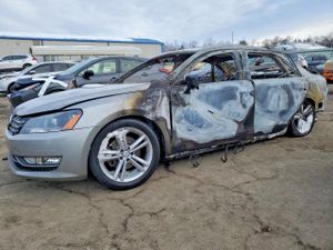Volkswagen Passat 2.0L 4 2013