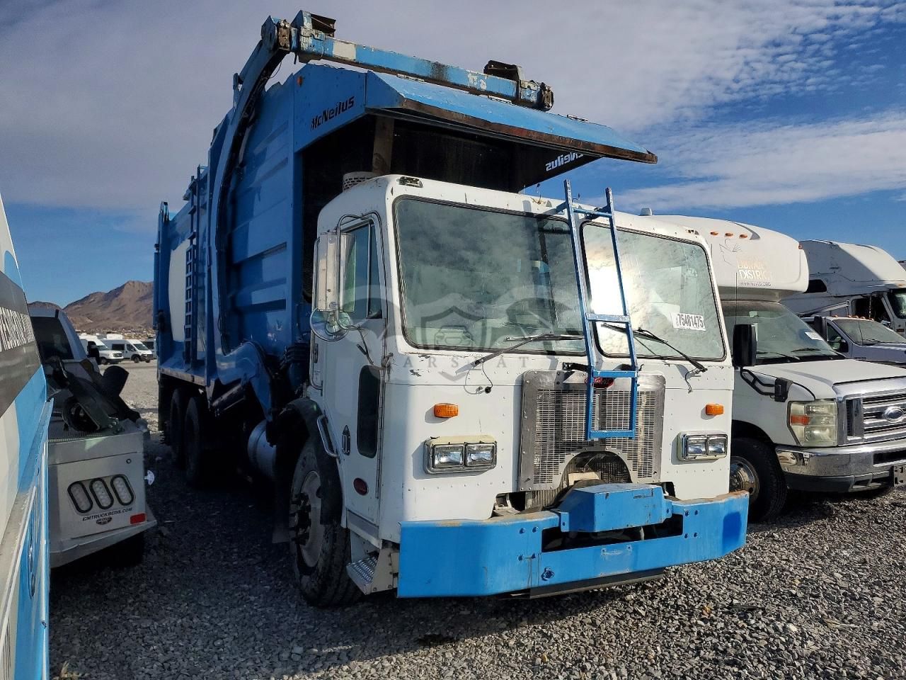 Peterbilt 320/325 10.8L 6 2007