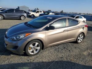 Hyundai Elantra GLS 1.8L 4 2013