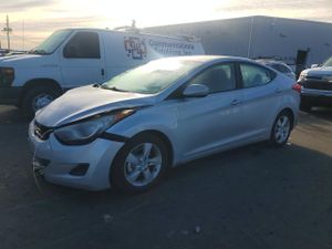 Hyundai Elantra GLS 1.8L 4 2013