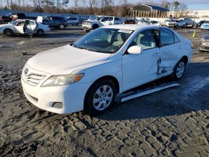 Toyota Camry BASE 2.5L 4 2011