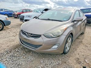 Hyundai Elantra GLS 1.8L 4 2013