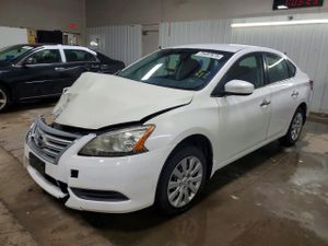 Nissan Sentra S 1.8L 4 2015