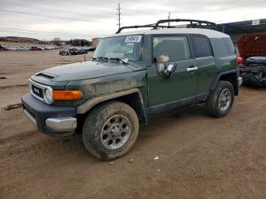 Toyota FJ Cruiser 4.0L 6 2013