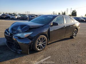 Toyota Camry LE 2.5L 4 2015