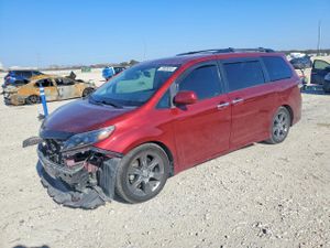 Toyota Sienna SPORT 3.5L 6 2015