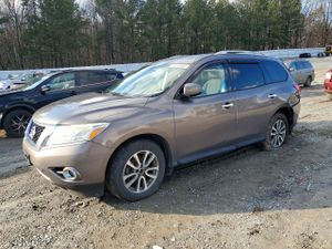 Nissan Pathfinder S 3.5L 6 2013