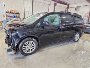 Toyota Sienna XLE 3.5L 6 2015