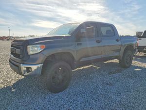 Toyota Tundra CREWMAX SR5 5.7L 8 2015