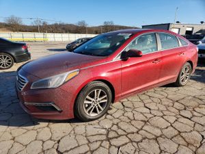 Hyundai Sonata SE 2.4L 4 2015