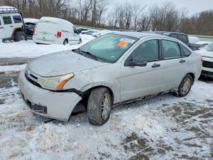 Ford Focus SE 2.0L 4 2010