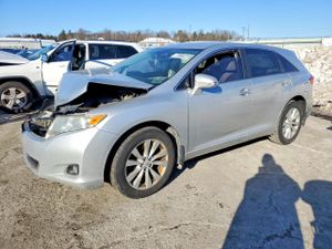 Toyota Venza LE 2.7L 4 2013