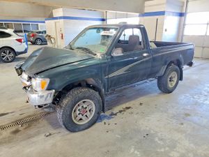Toyota Hilux 1/2 TON SHORT WHEELBASE DX 2.4L 4 1995